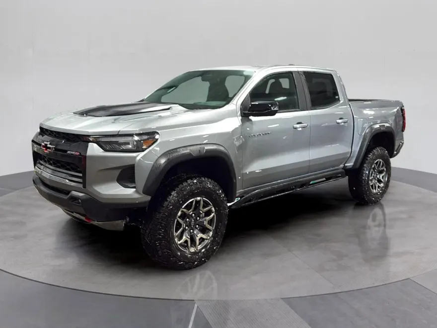 2025 Chevrolet Colorado ZR2 photo 1