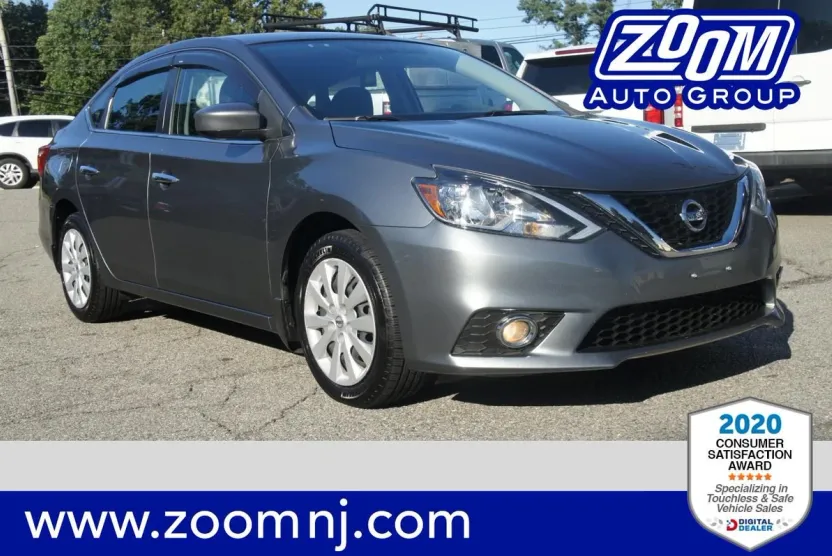 2016 Nissan Sentra SV photo 1