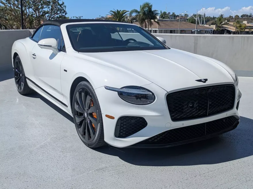 2025 Bentley Continental GT Black Edition photo 1