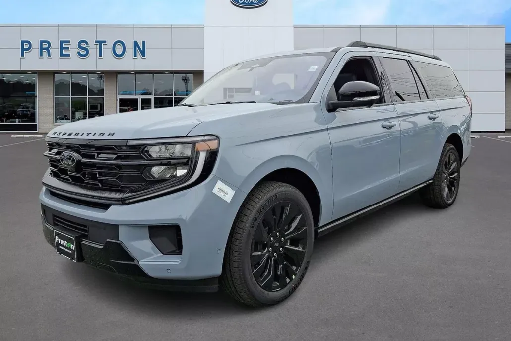 2025 Ford Expedition MAX Platinum photo 1