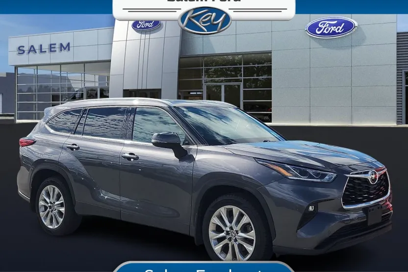 2022 Toyota Highlander Limited photo 1