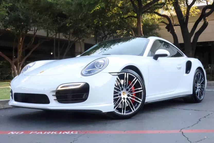 2015 Porsche 911 Turbo S photo 1