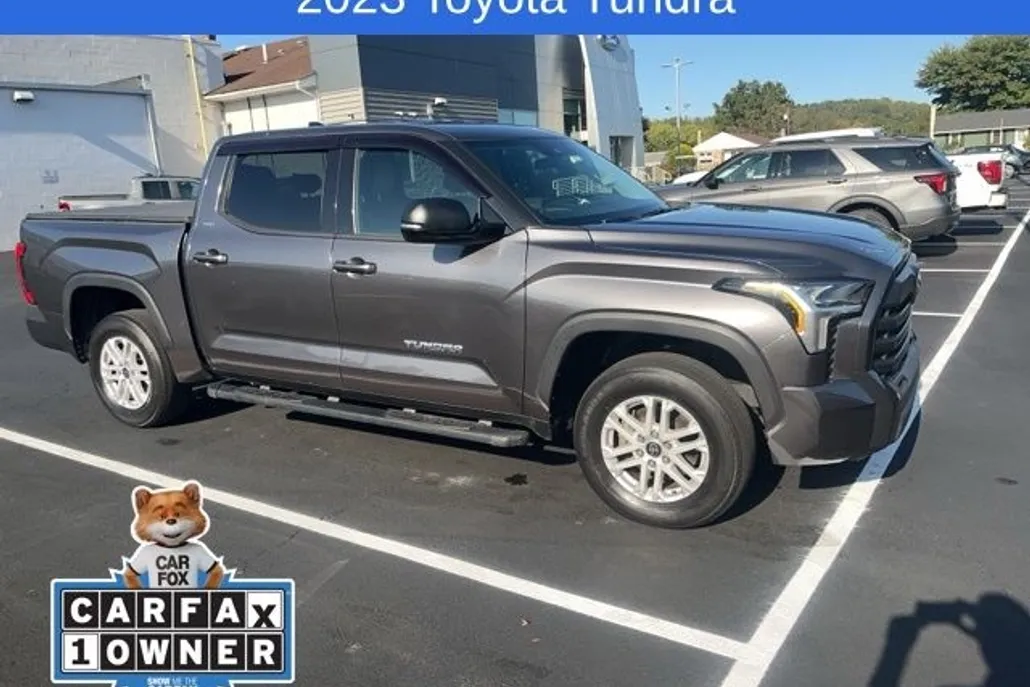 2023 Toyota Tundra SR5 photo 1