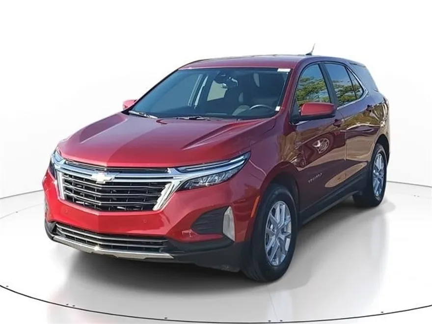 2024 Chevrolet Equinox LT photo 1