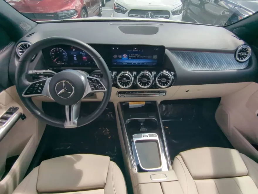 2025 Mercedes Benz GLA 250 4MATIC photo 1