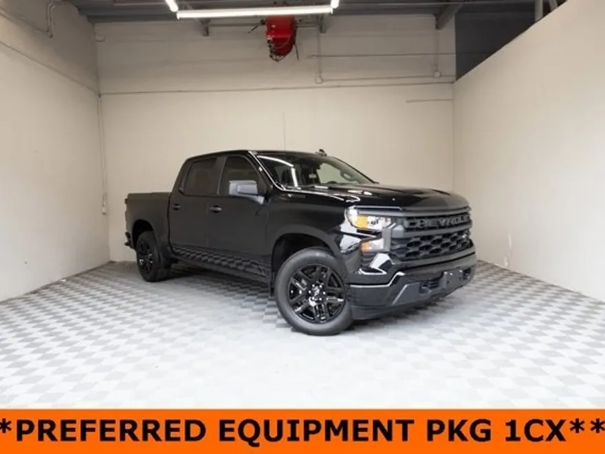 2024 Chevrolet Silverado 1500 Custom photo 1