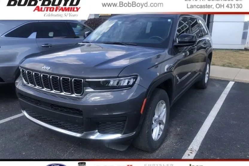 2021 Jeep Grand Cherokee Laredo photo 1