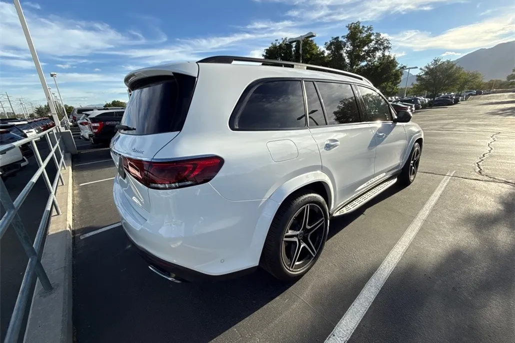 2023 Mercedes Benz GLS 450 4MATIC photo 1