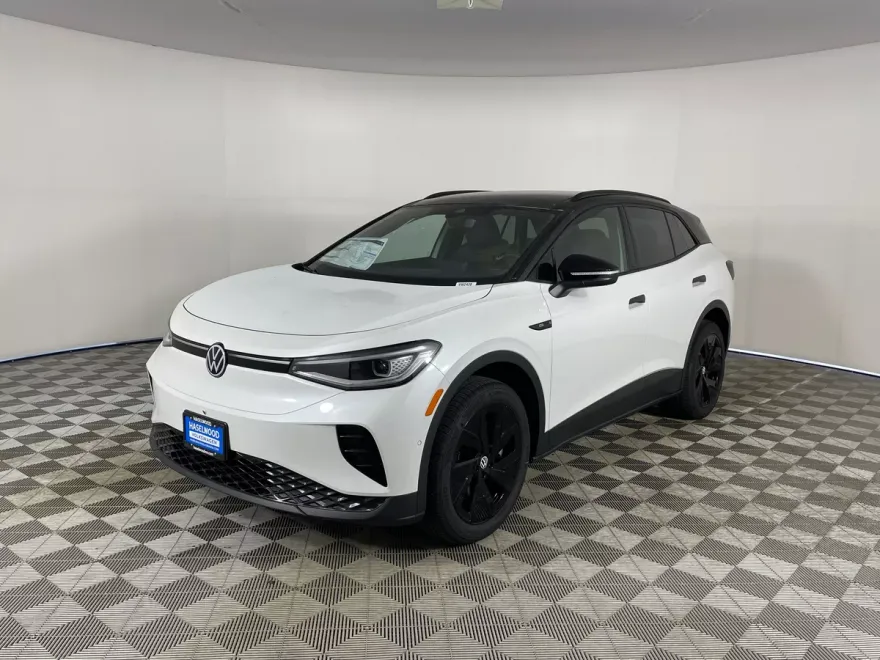 2025 Volkswagen ID.4 Pro Plus photo 1