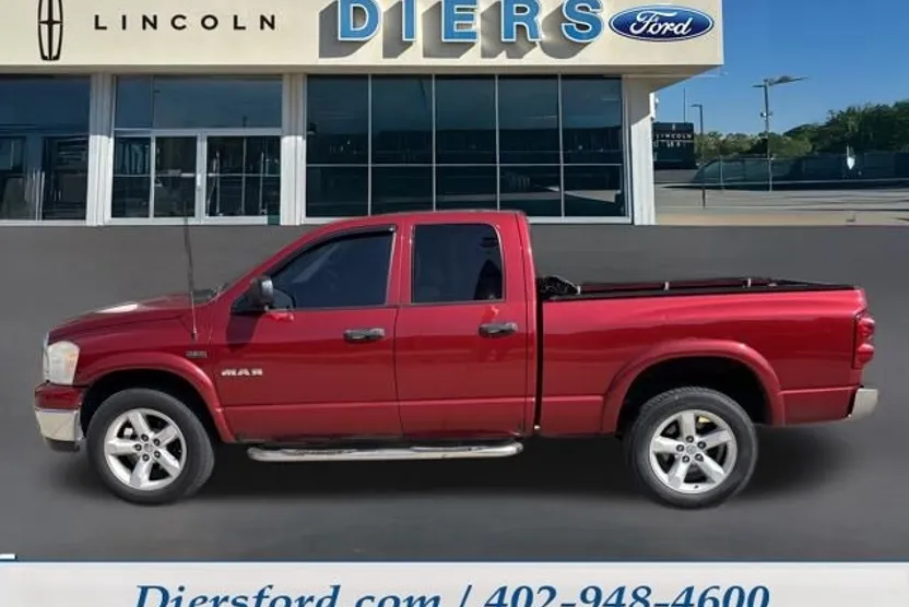 2008 Dodge Ram SLT photo 1
