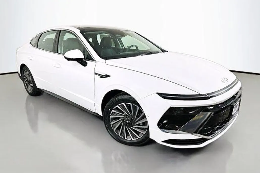 2025 Hyundai Sonata Hybrid Limited photo 1
