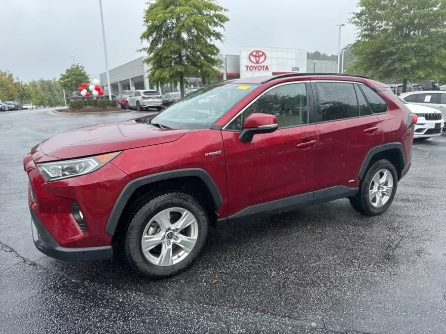 2021 Toyota RAV4 Hybrid XLE photo 1