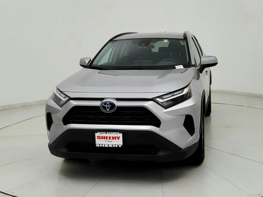 2023 Toyota RAV4 Hybrid LE photo 1