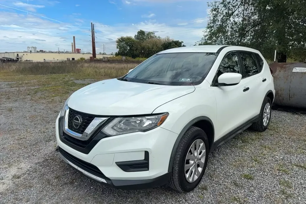 2018 Nissan Rogue S AWD photo 1