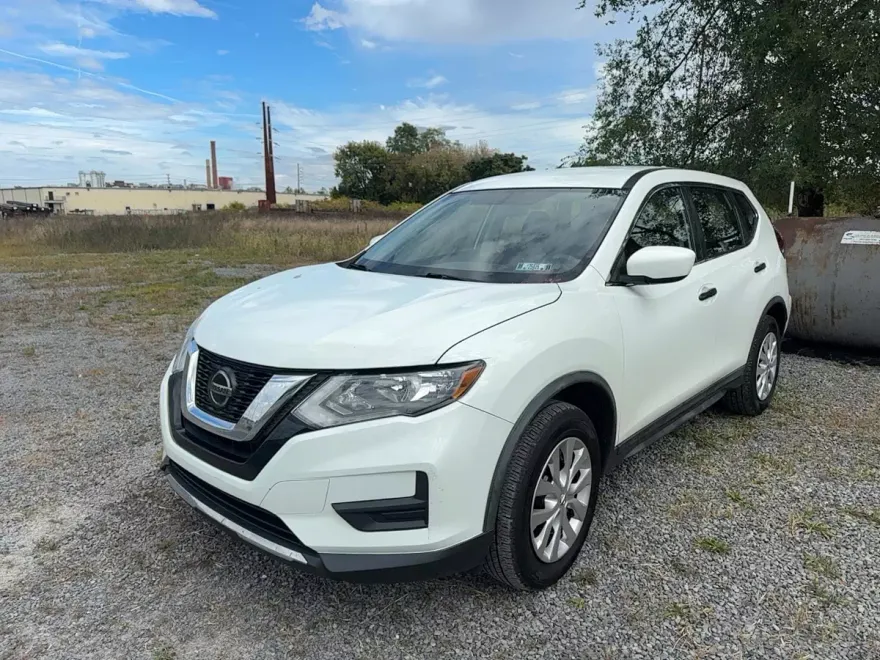 2018 Nissan Rogue S AWD photo 1