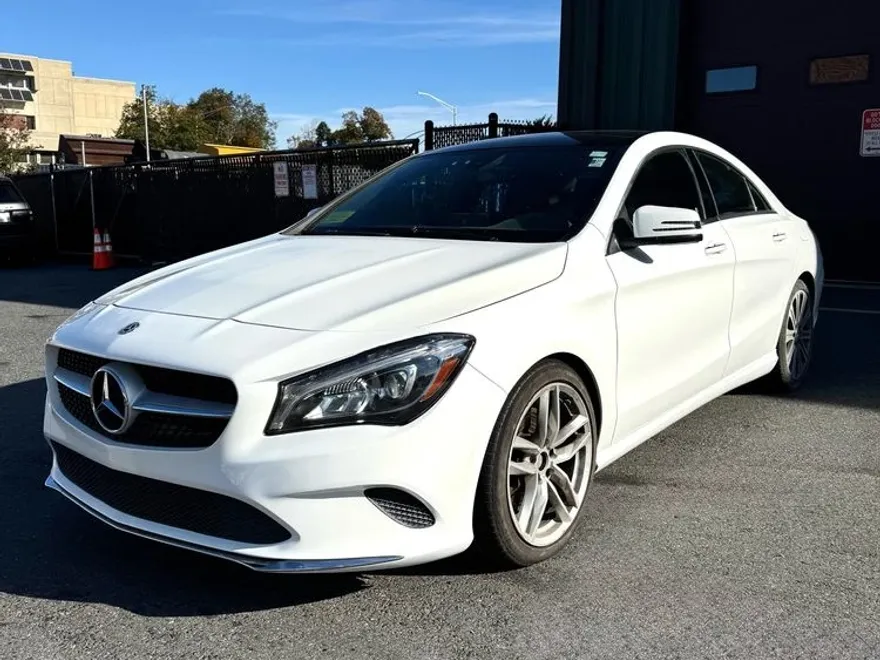 2018 Mercedes Benz CLA 250 4MATIC photo 1
