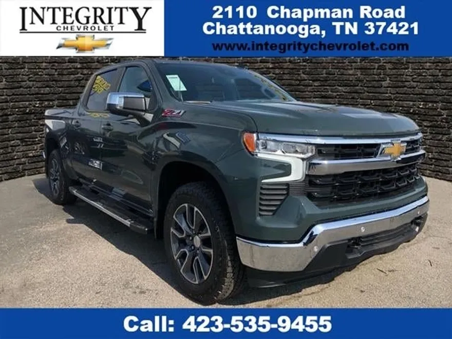 2025 Chevrolet Silverado 1500 LT photo 1