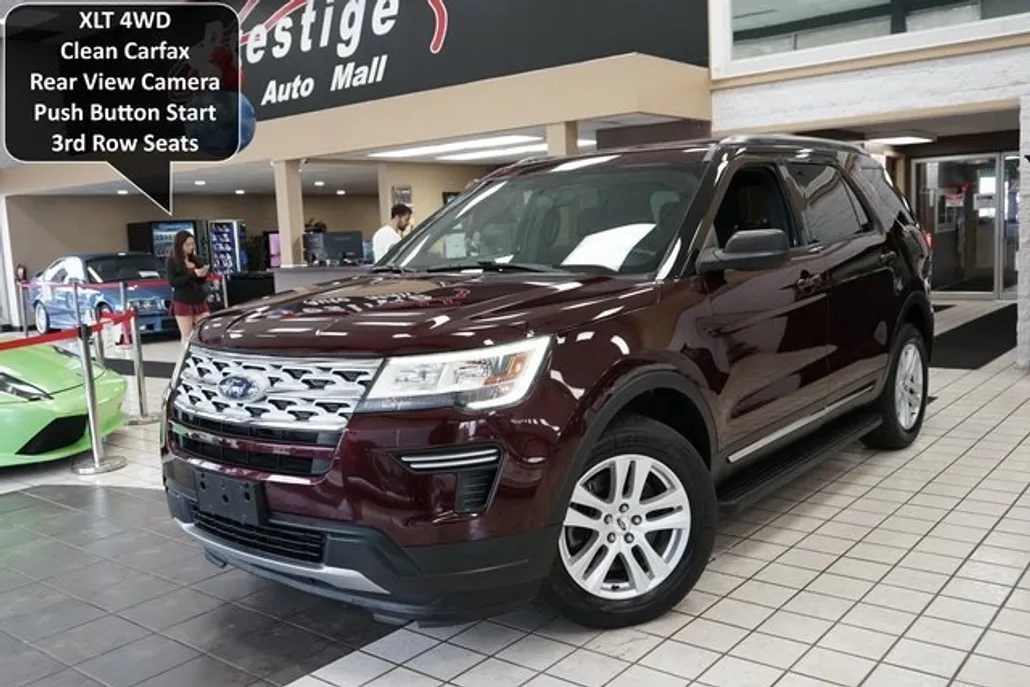 2018 Ford Explorer XLT photo 1
