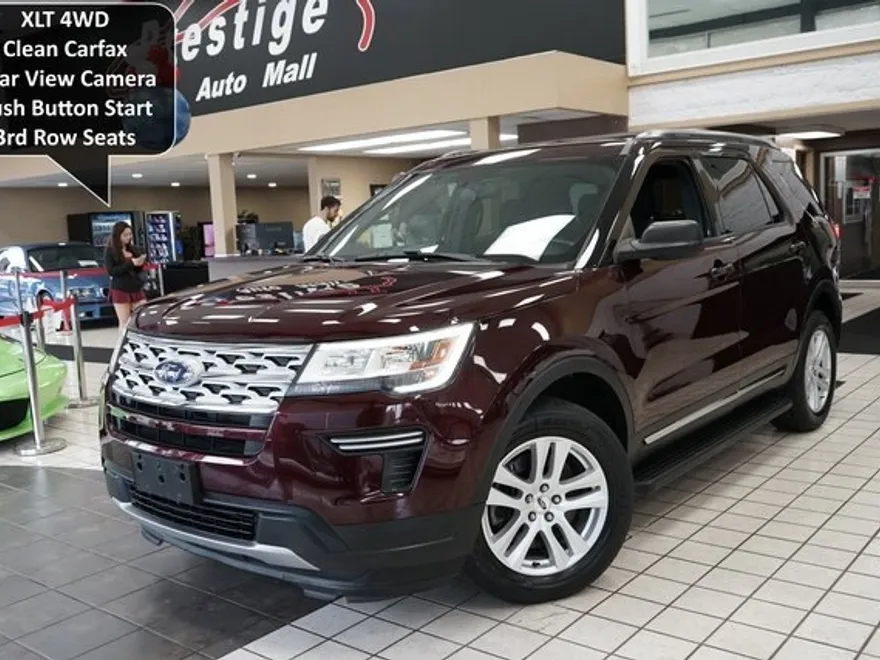 2018 Ford Explorer XLT photo 1