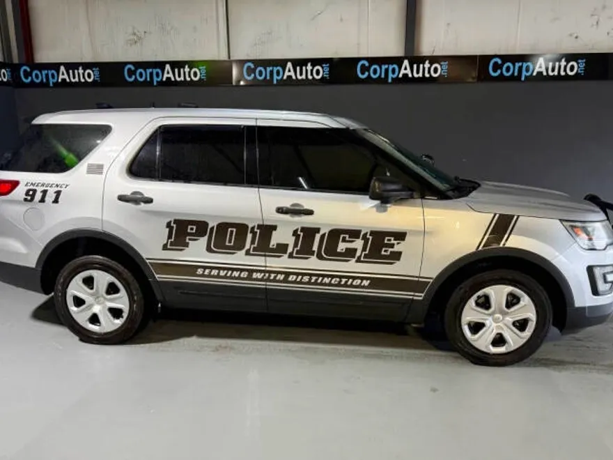 2017 Ford Explorer photo 1
