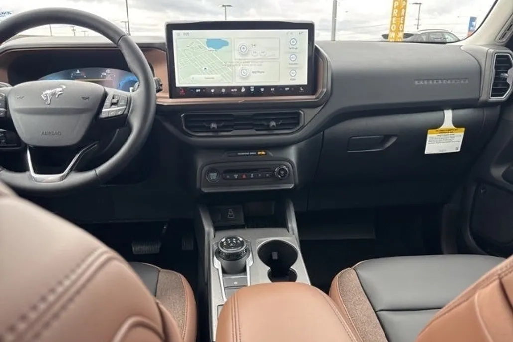 2025 Ford Bronco Sport Outer Banks photo 1