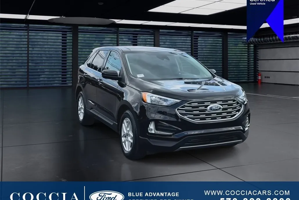 2022 Ford Edge SEL photo 1