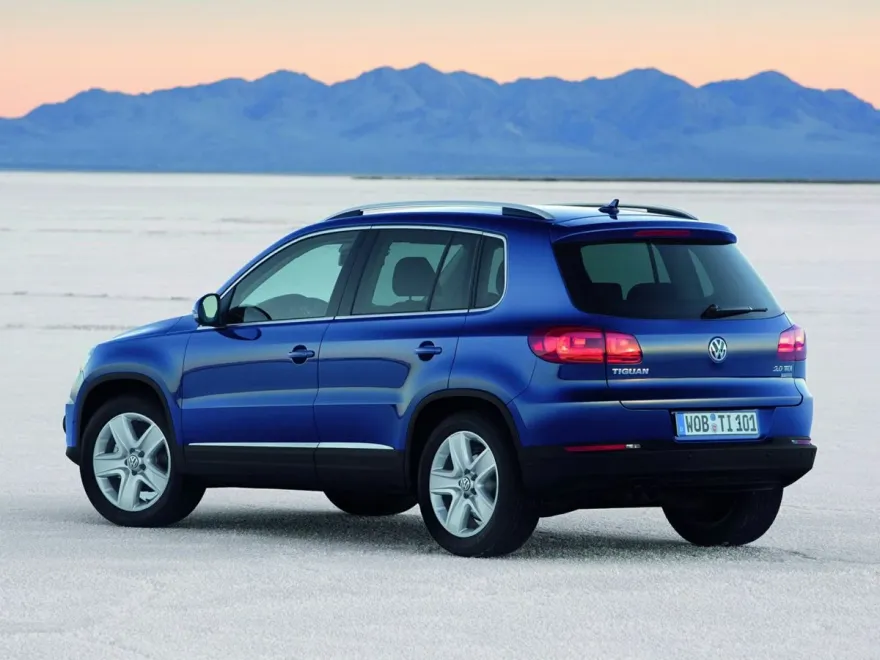 2017 Volkswagen Tiguan Wolfsburg Edition photo 1