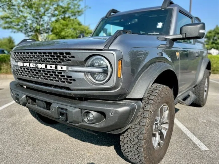2023 Ford Bronco Badlands photo 1