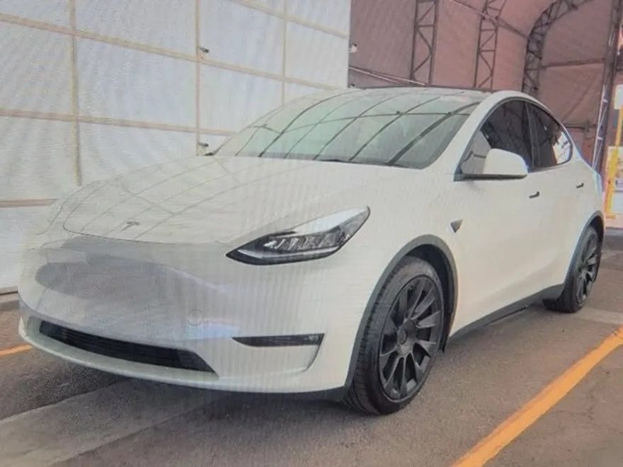 2021 Tesla Model Y Long Range photo 1