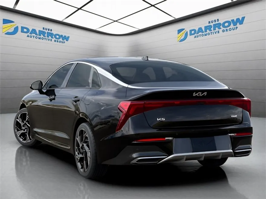 2025 Kia K5 GT-Line photo 1