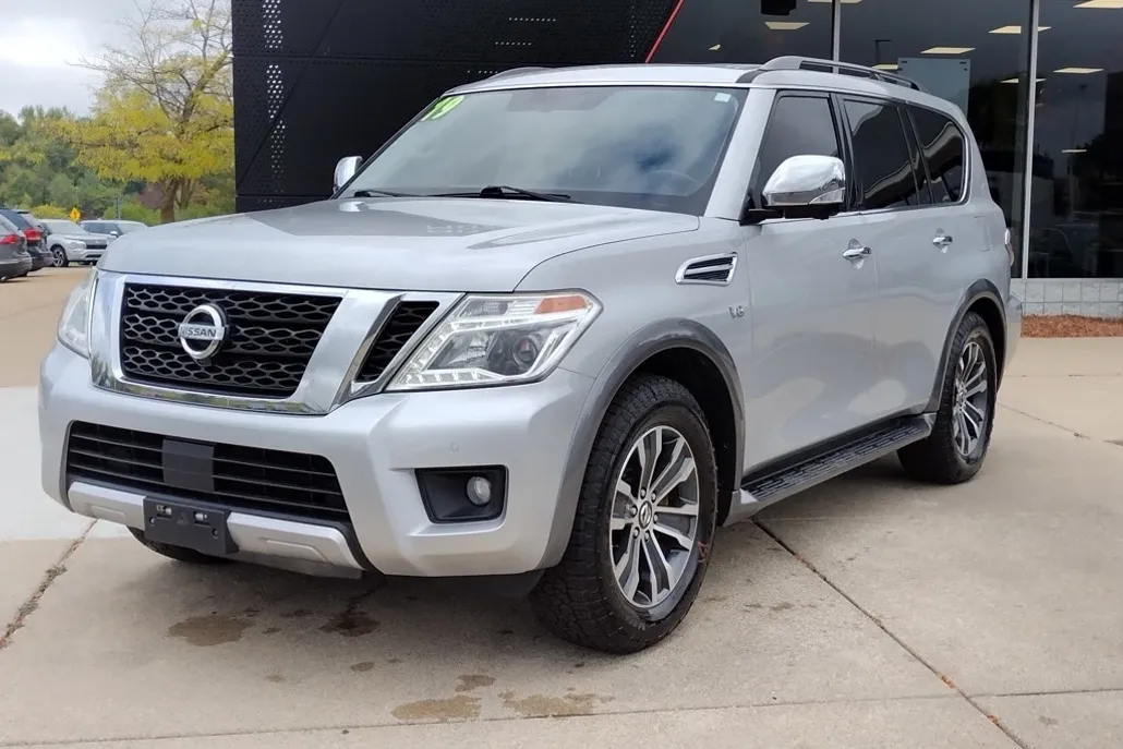 2019 Nissan Armada SL photo 1
