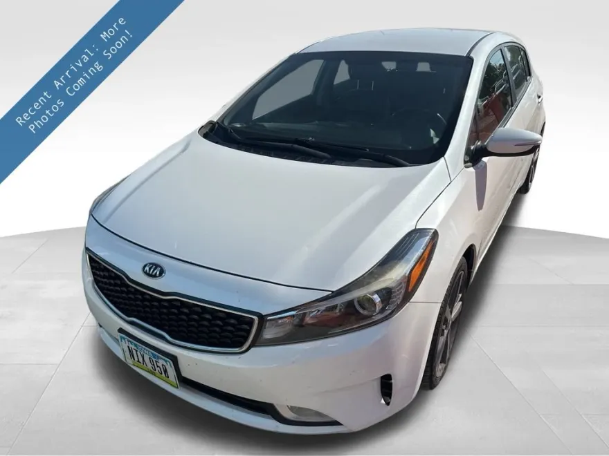 2017 Kia Forte EX photo 1