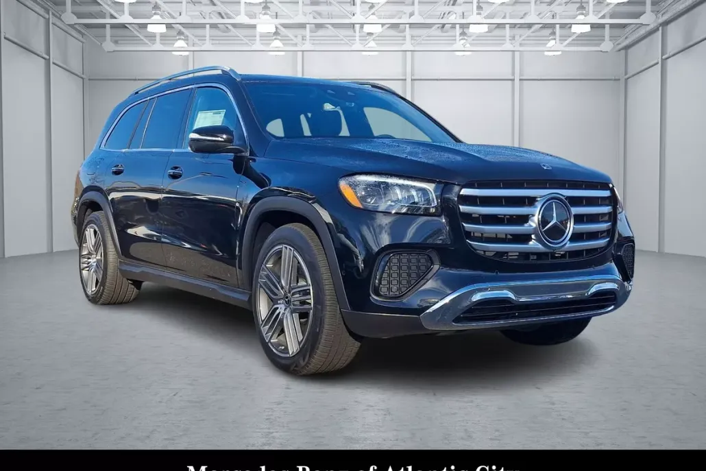 2025 Mercedes Benz GLS 450 4MATIC photo 1