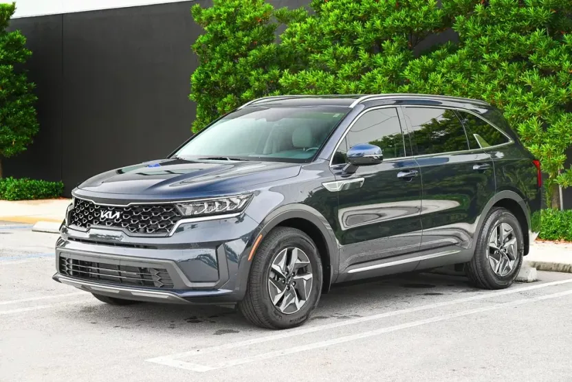 2022 Kia Sorento Hybrid S photo 1