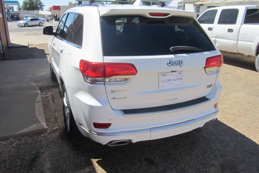 2015 Jeep Grand Cherokee Summit photo 1