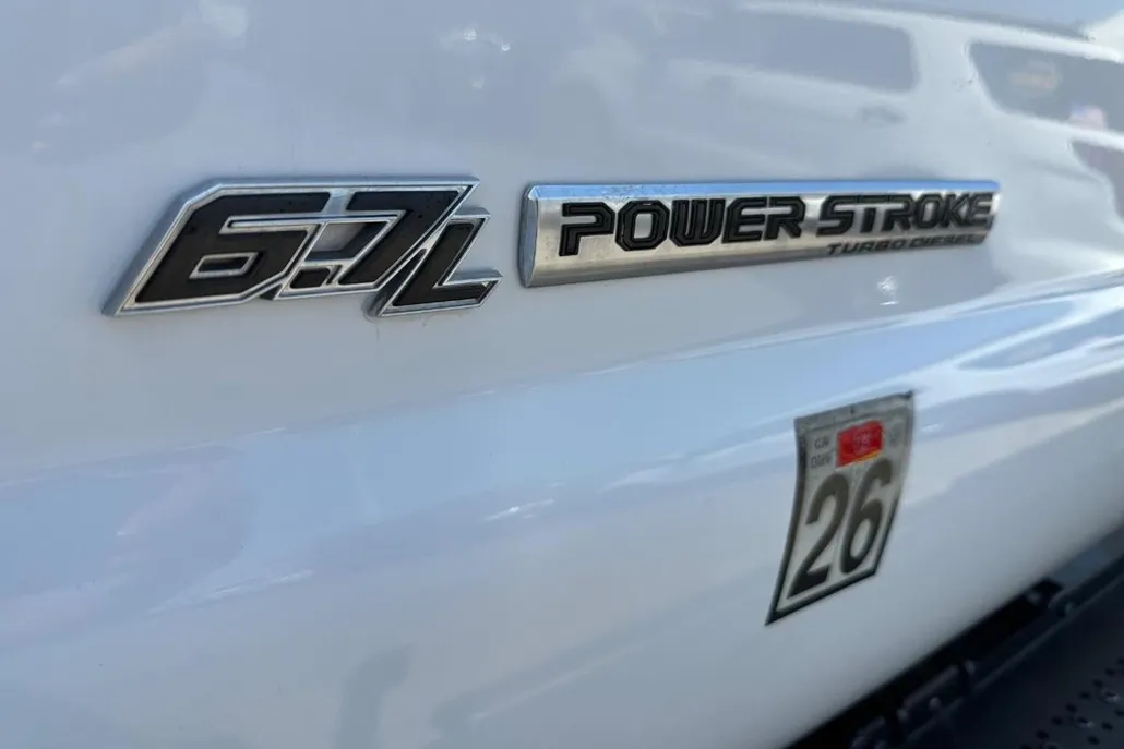 2016 Ford F-650 Crew Cab photo 1