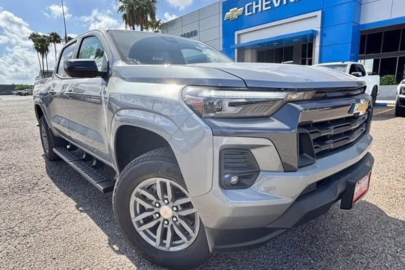 2026 Chevrolet Colorado LT photo 1