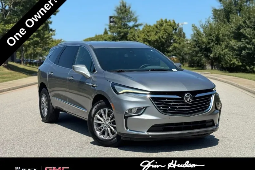 2023 Buick Enclave Essence photo 1