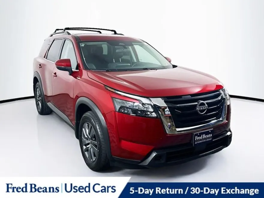 2023 Nissan Pathfinder SV photo 1