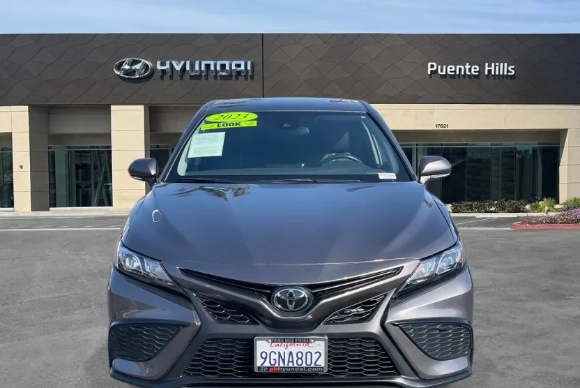 2023 Toyota Camry SE photo 1
