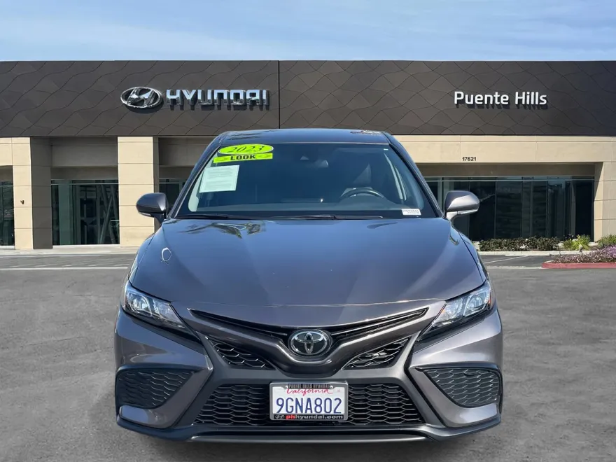 2023 Toyota Camry SE photo 1