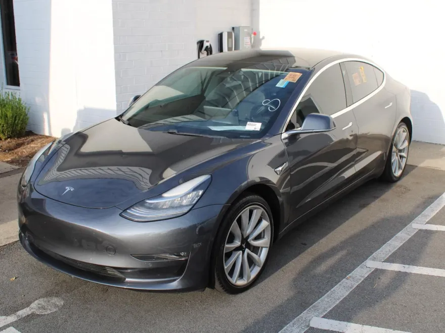 2018 Tesla Model 3 Long Range photo 1
