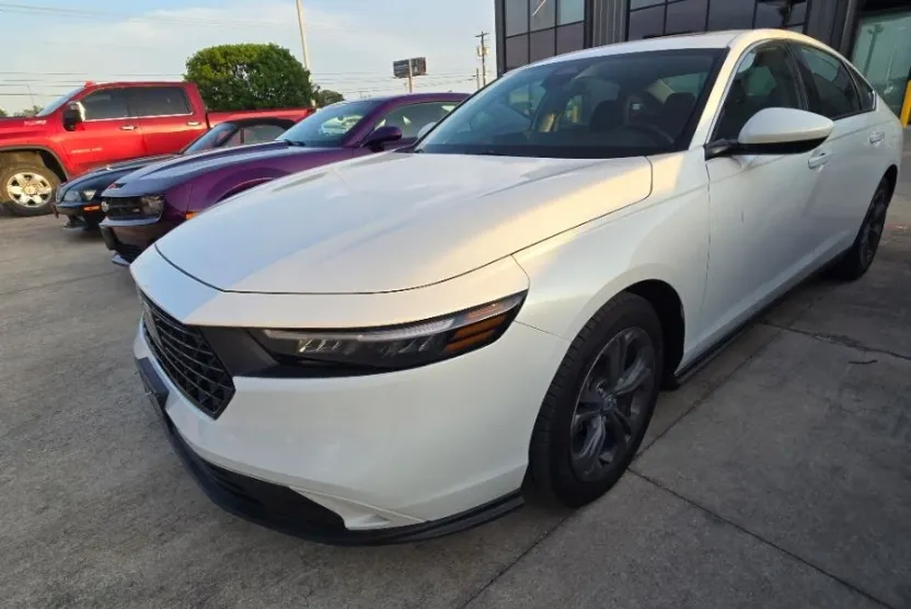 2023 Honda Accord EX photo 1