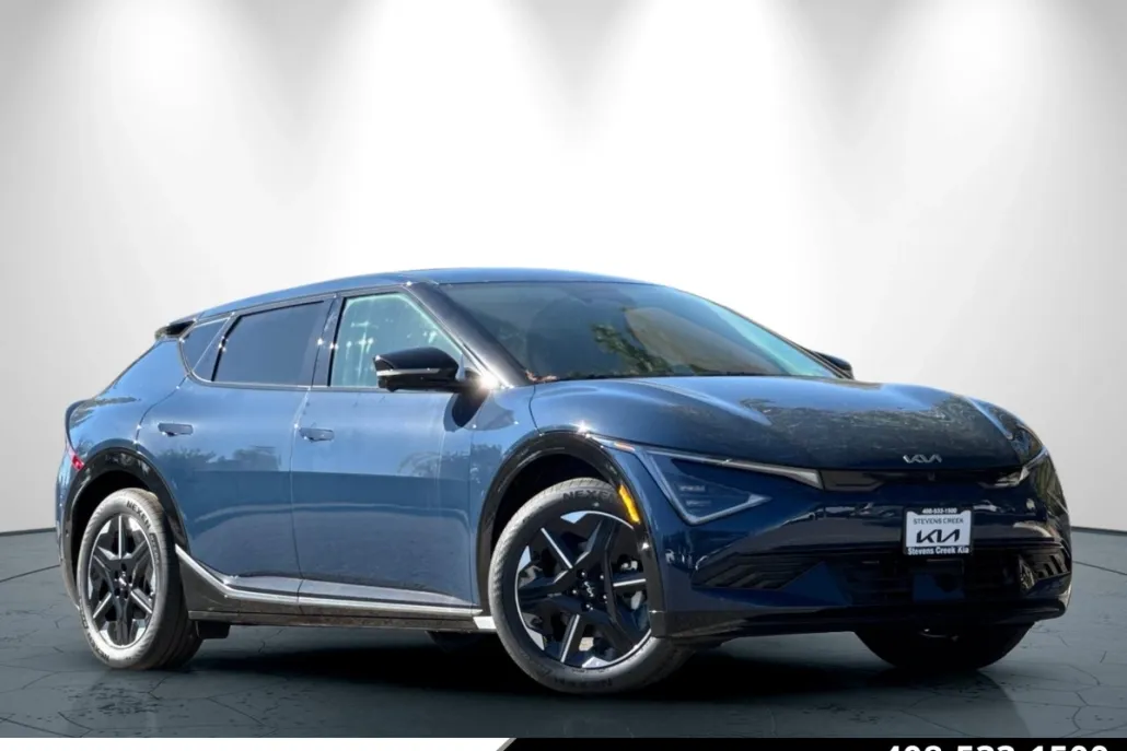 2025 Kia EV6 Wind photo 1