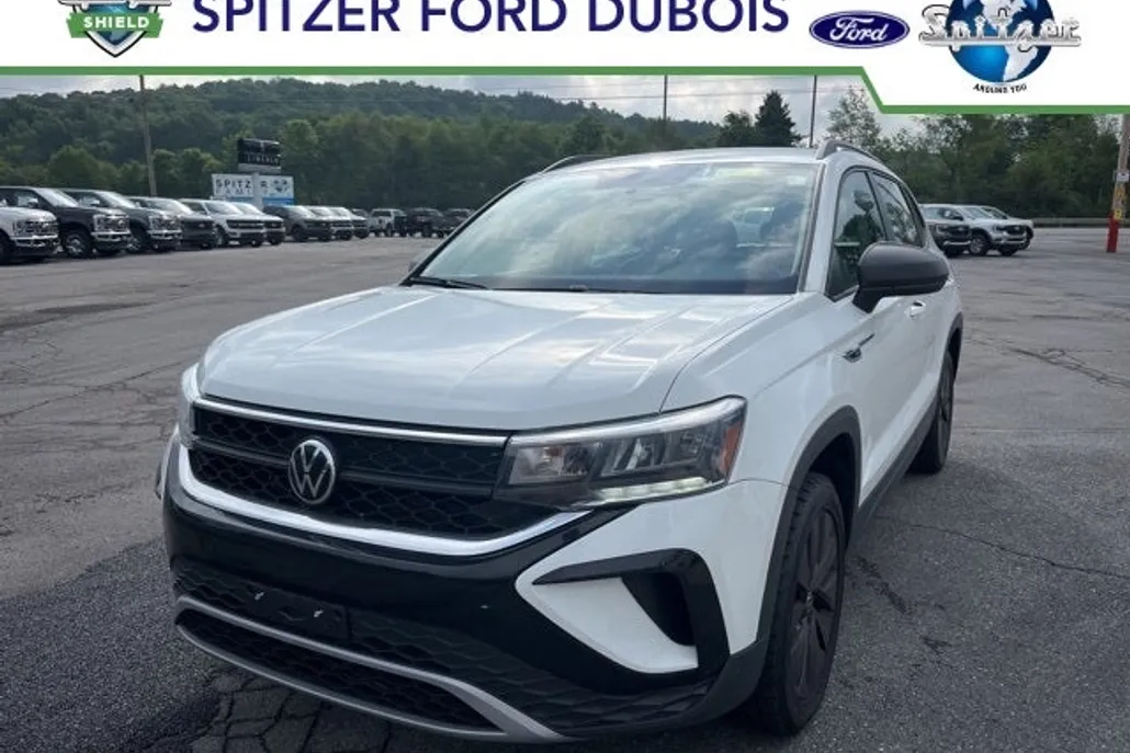 2022 Volkswagen Taos S photo 1