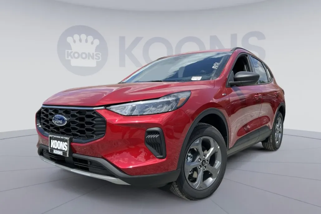 2025 Ford Escape ST-Line photo 1