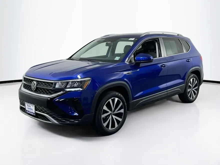2022 Volkswagen Taos SE photo 1