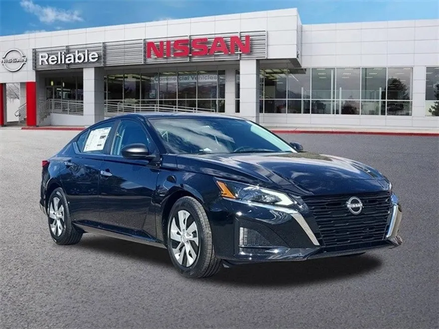 2025 Nissan Altima S photo 1