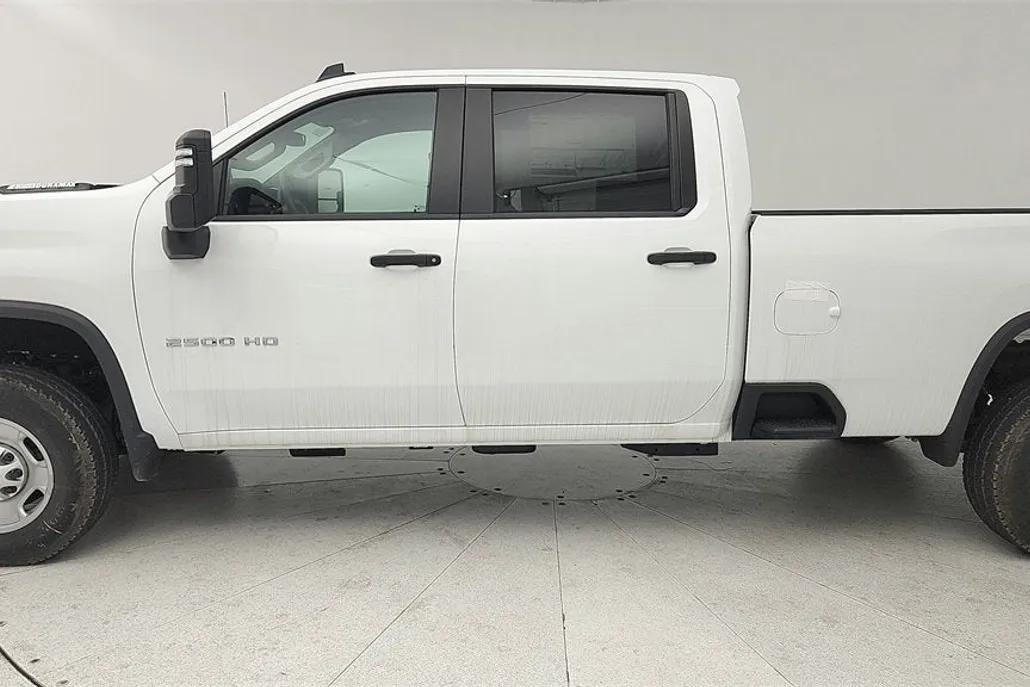 2024 Chevrolet Silverado 2500HD photo 1