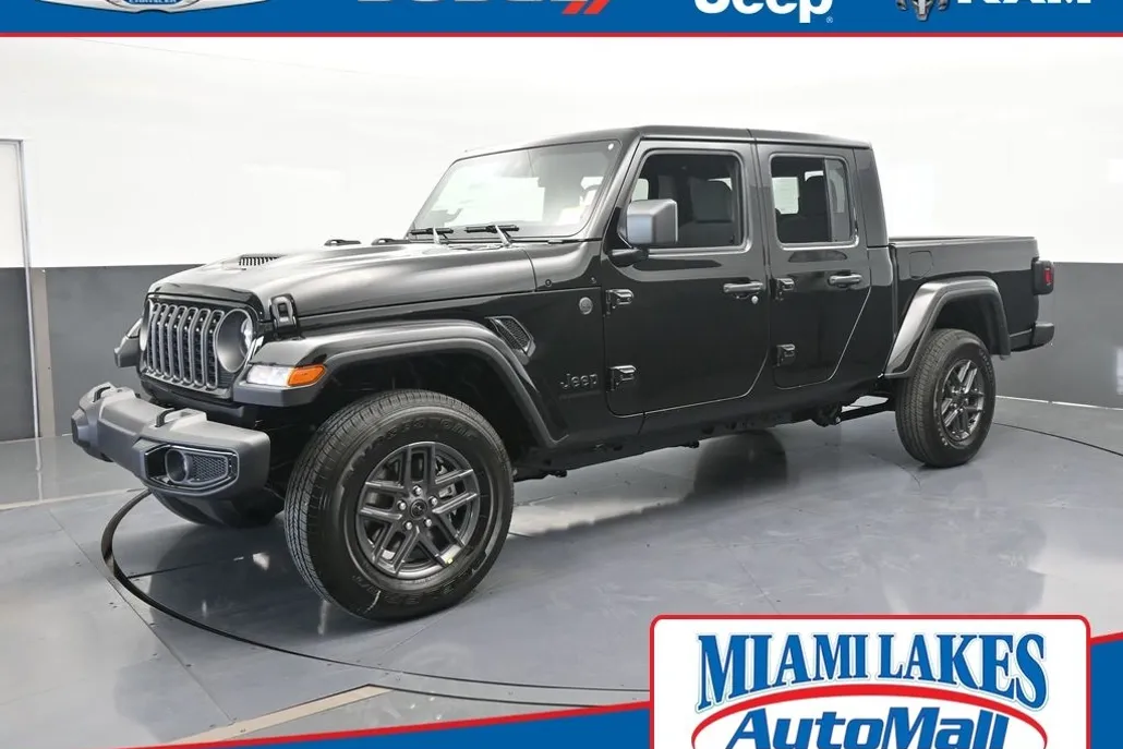 2025 Jeep Gladiator Sport S photo 1